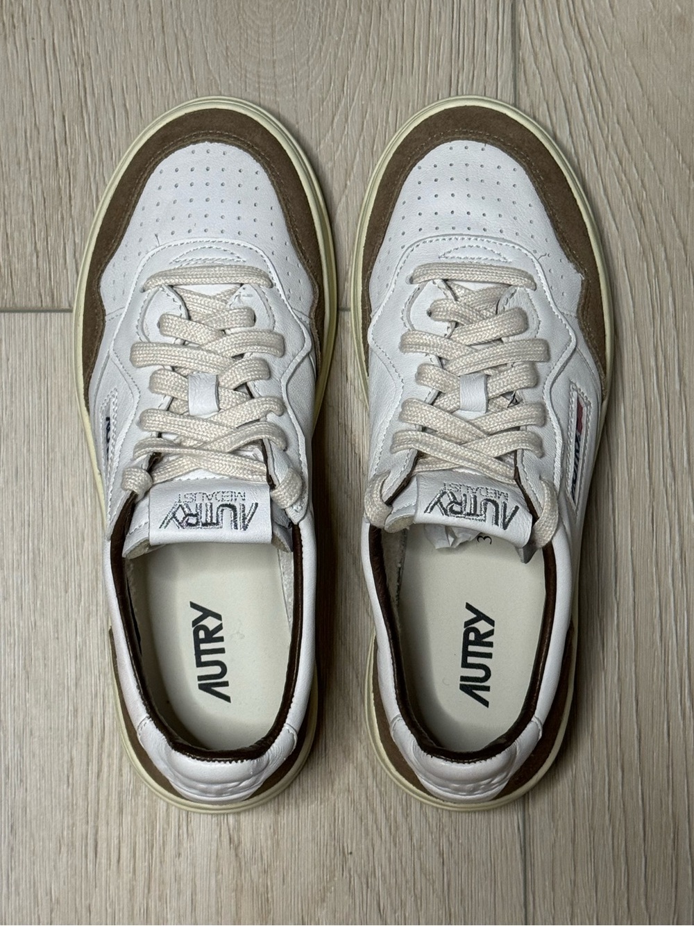 Autry Medalist Low White Taupe Leather Suede Retro Sneakers EU 38 US 8 - Picture 3 of 11